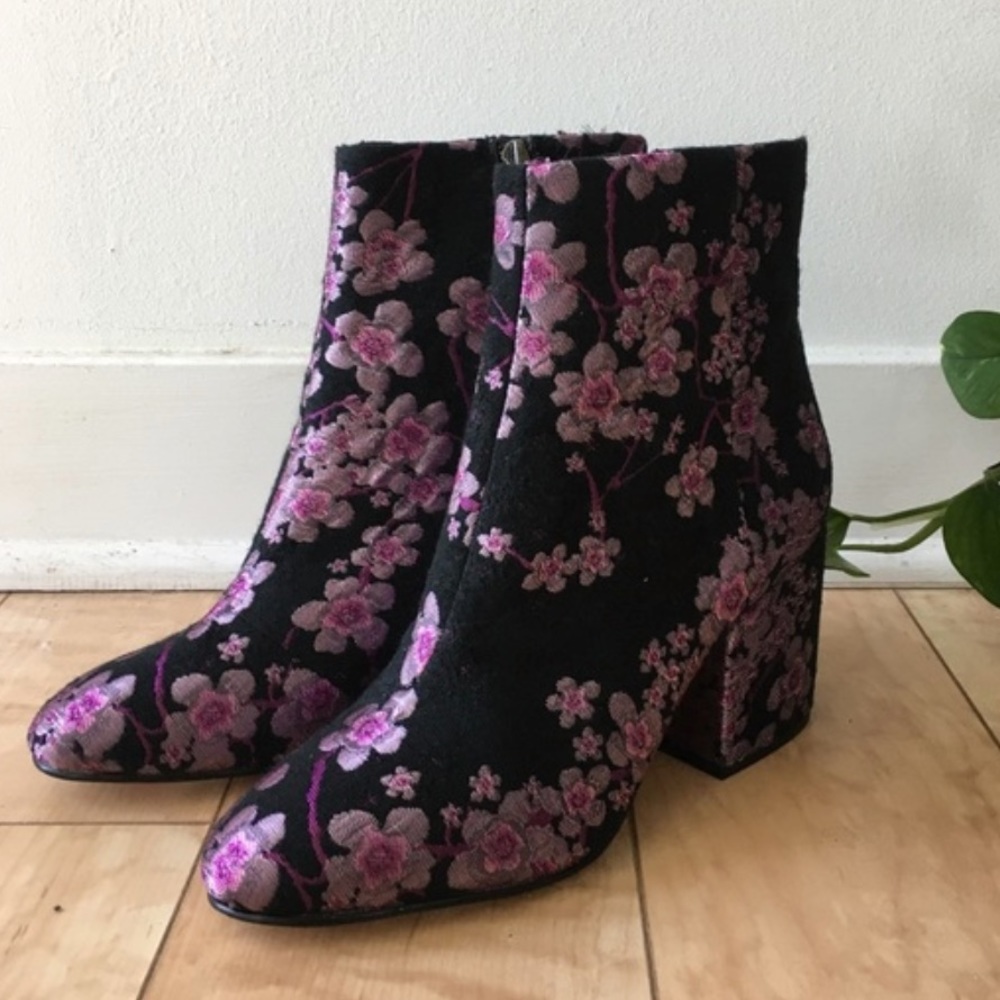 Sam Edelman Taye Ankle Boot Dark Floral Jacquard